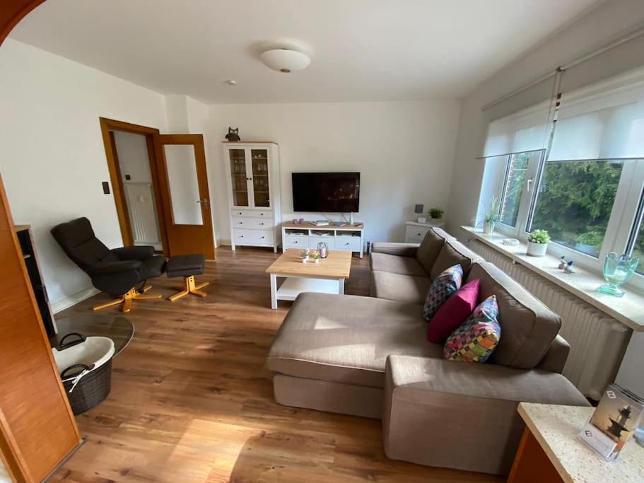 Feddersen Living Grosse Ferienwohnung - Garten - Terrasse - Smart Tv - Netflix ブルンスビュッテル エクステリア 写真