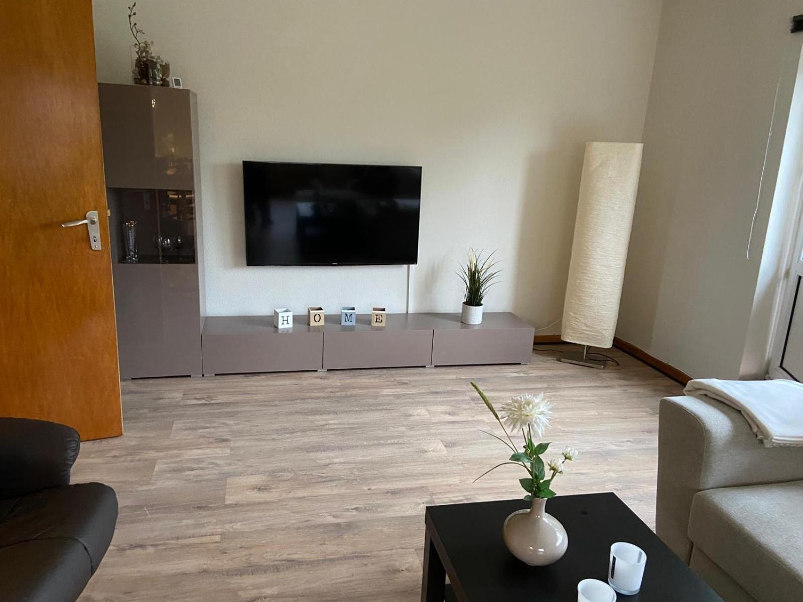 Feddersen Living Grosse Ferienwohnung - Garten - Terrasse - Smart Tv - Netflix ブルンスビュッテル エクステリア 写真
